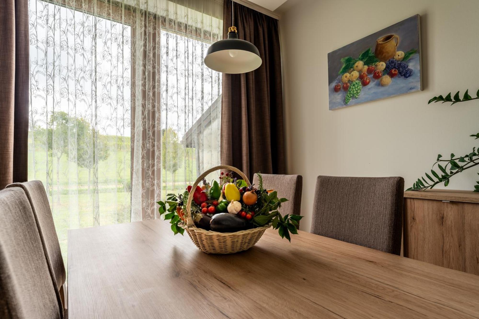 Bed&Breakfast Vinarija Coner Бьеловар Экстерьер фото