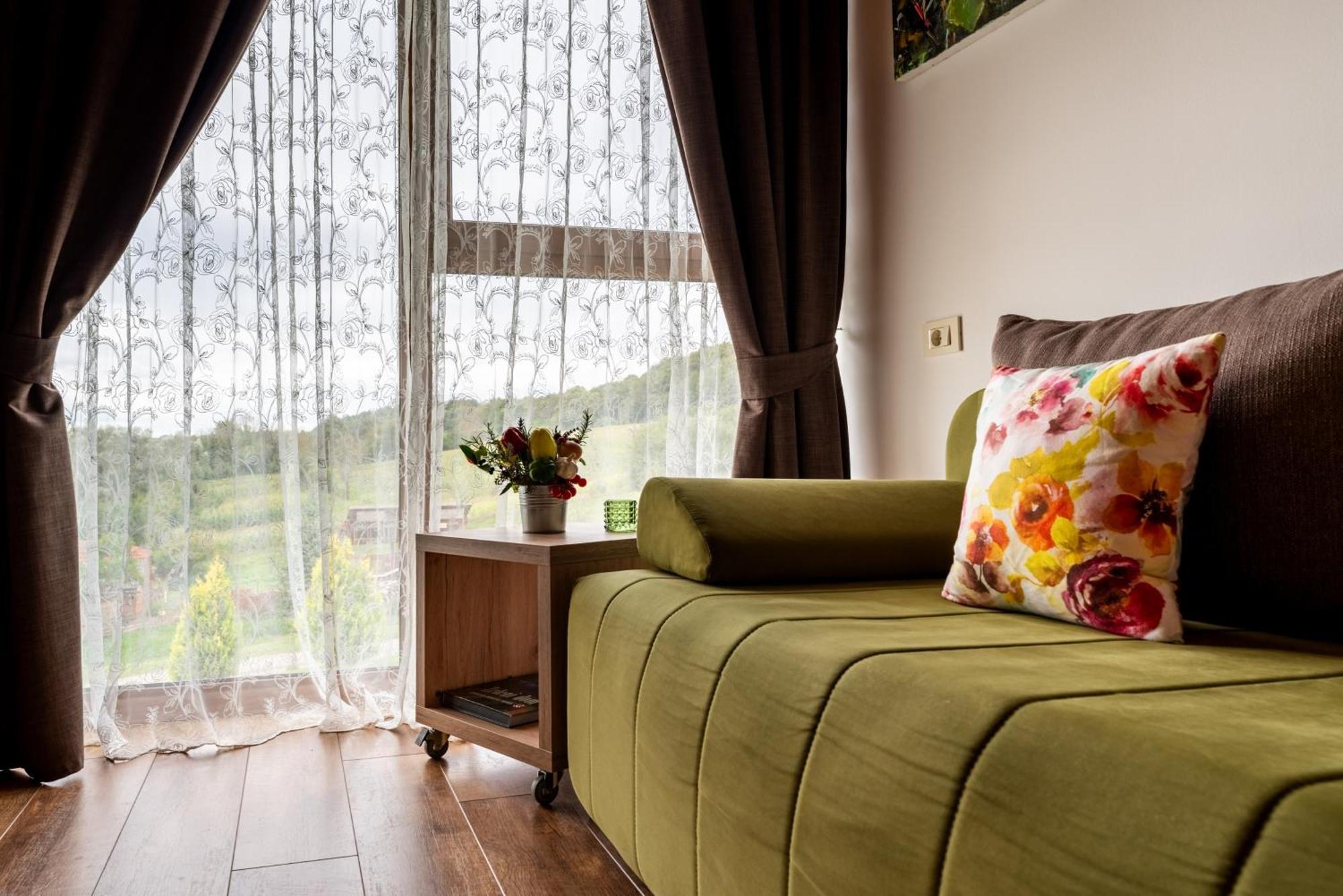 Bed&Breakfast Vinarija Coner Бьеловар Экстерьер фото