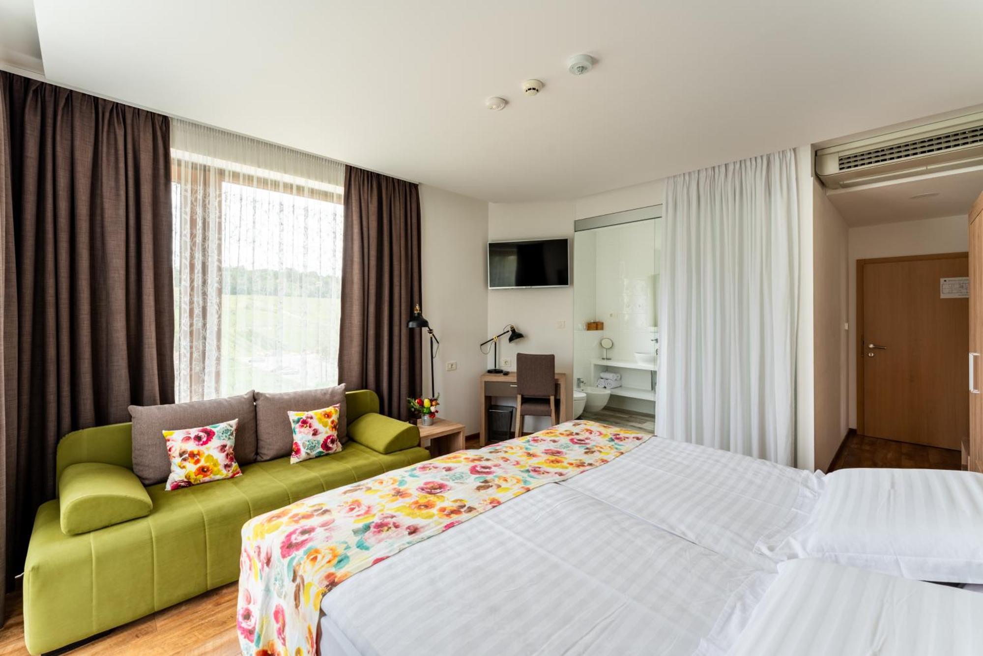Bed&Breakfast Vinarija Coner Бьеловар Экстерьер фото